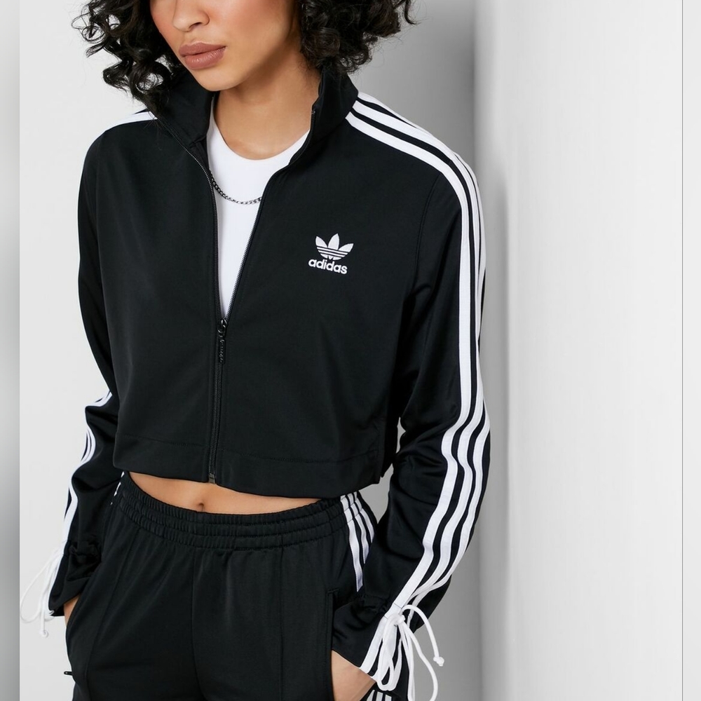 NWT Adidas flare sleeve cropped jacket